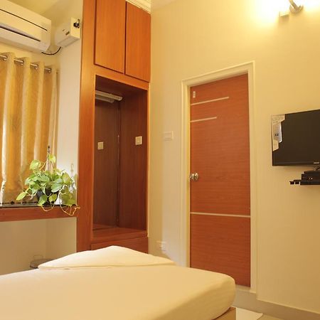 Our Nest Hotel Haidarábád Kültér fotó